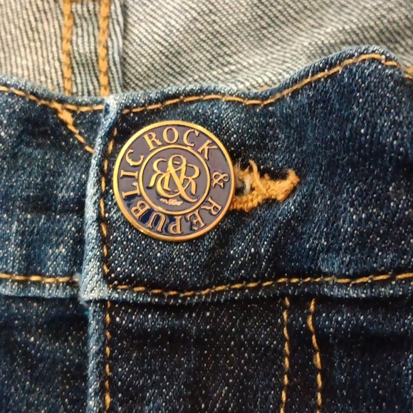 Rock & Republic Women's Blue Jeans 6 - Picture 3 of 16